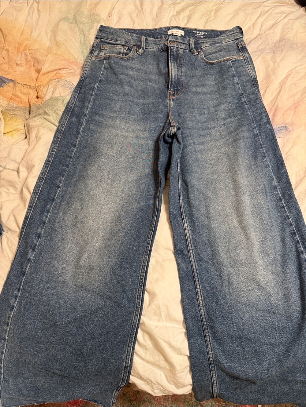 Good American Wide Leg Jeans in Medium Blue Wash